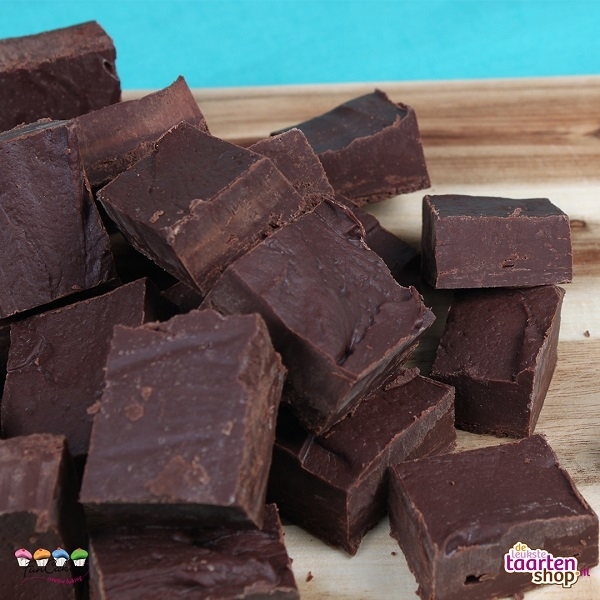 Luxe kaart Wijzer Recipe: Dark chocolate fudge | Deleukstetaartenshop.com