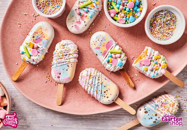 Cakesicles